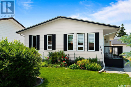 392 8th Street, Pilot Butte