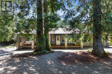 393 Dunsmuir Rd, Qualicum Beach