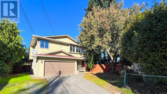 396 Wale Rd, Colwood