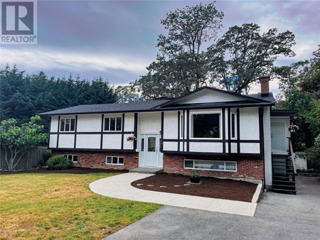 3960 Long Gun Pl, Saanich