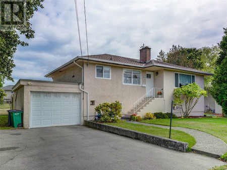 3979 Gordon Head Rd, Saanich