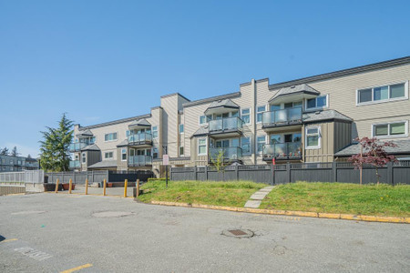 4 1850 E Southmere Crescent, Surrey