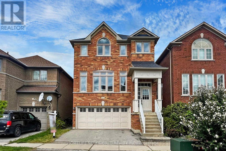 4 Hunters Corners, Markham Berczy