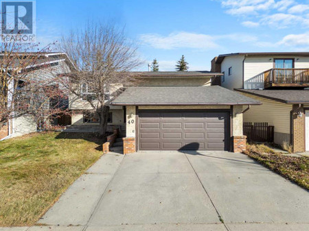 40 Hawkwood Road Nw, Calgary