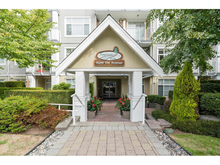 401 15299 17 A Avenue, Surrey