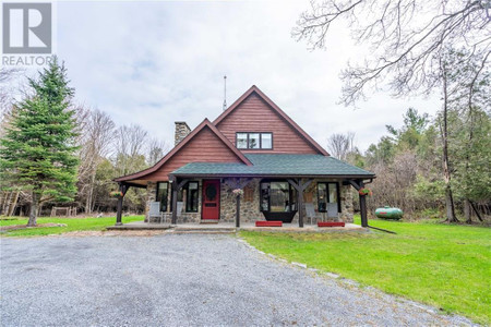 4077 Chapel Road, Apple Hill