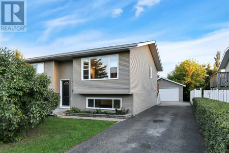 41 Sandstone Avenue, Lacombe