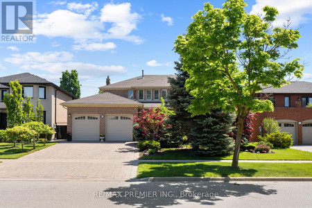 415 Wycliffe Avenue, Vaughan