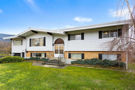 41588 Yarrow Central Road Street, Chilliwack