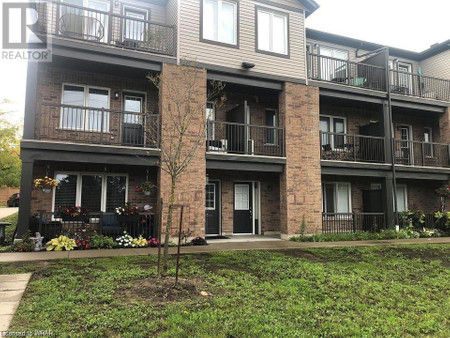 42 West Acres Crescent Unit A 3, Kitchener