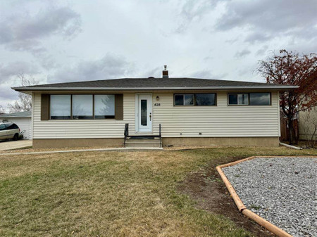 420 9 Street E, Drumheller