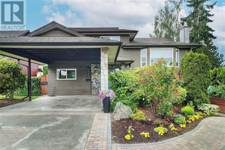 4212 Keewatin Pl, Saanich