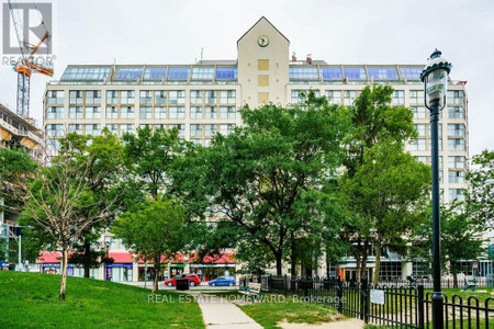 422 222 The Esplanade, Toronto Waterfront Communities