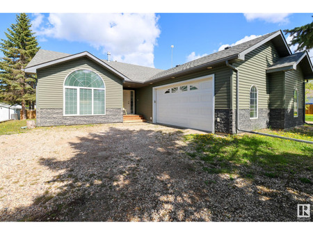 424 4 St, Rural Lac Ste Anne County