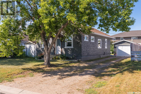 424 Main Street, Warman