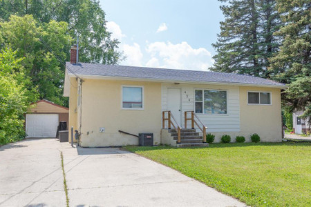 424 Third Street, Steinbach