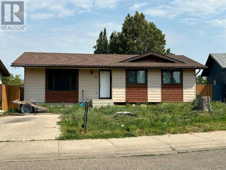 43 Princeton Road W, Lethbridge