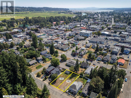 432 444 2nd St, Courtenay