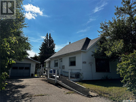 439 3rd Avenue W, Melville