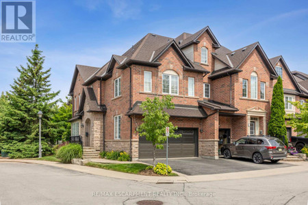 44 300 Ravineview Way, Oakville