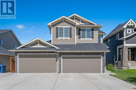 44 Rainbow Falls Boulevard, Chestermere