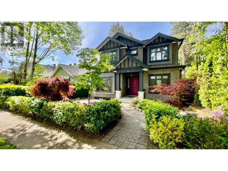 4418 W 13 Th Avenue, Vancouver