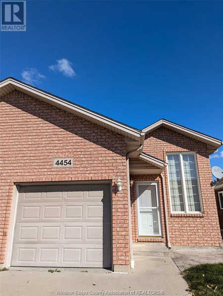 4454 Tumbleweed Crescent, Windsor