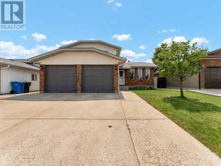 45 Shaw Crescent, Medicine Hat