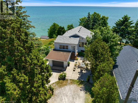 450 New Lakeshore Drive, Port Dover