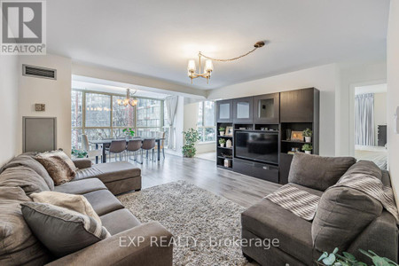 Living room - 452 24 Southport Street, Toronto, ON M6S4Z1 Photo 1