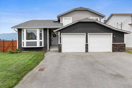 45271 Spruce Drive, Chilliwack