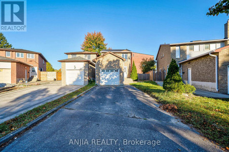 46 Larksmere Court, Markham Milliken Mills West