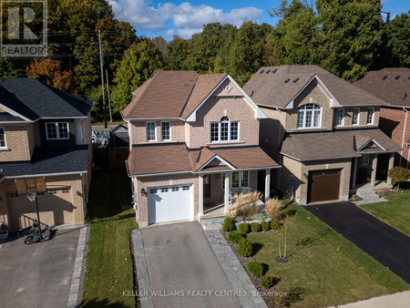 46 Versailles Crescent, Barrie Innis Shore