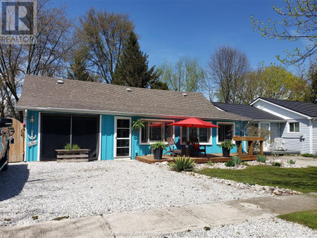 470 Towanda Boulevard, Erie Beach