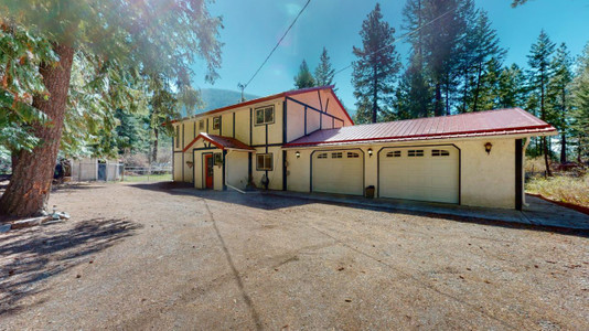 4701 Goat River North Road, Arrow Creek