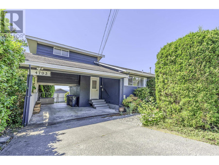 4793 Laurel Avenue, Sechelt