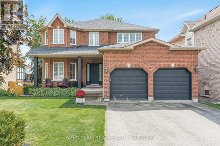 48 Windsor Crescent, Barrie Innis Shore