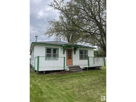 4823 51 St, Rural Lac Ste Anne County