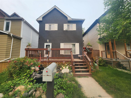 484 Simcoe Street, Winnipeg