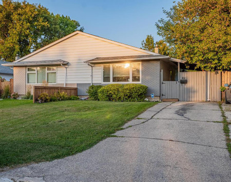 49 Cherwell Road, Winnipeg