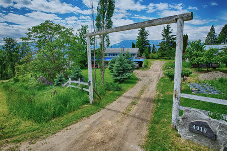 4919 Packing Shed Road, Creston