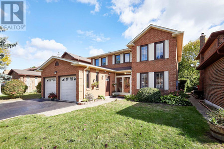 5 Calthorpe Avenue, Toronto Highland Creek