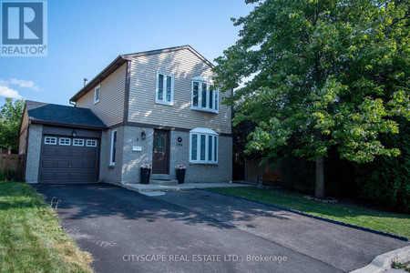 5 Mayfair Crescent, Brampton Central Park