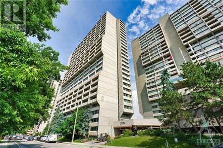 500 Laurier Avenue W Unit 1509, Ottawa