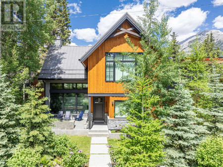 502 4th Street, Canmore