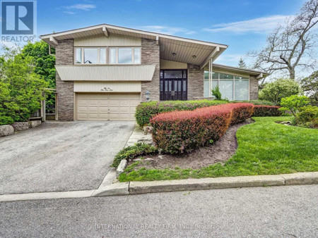 51 Blue Forest Drive, Toronto Bathurst Manor