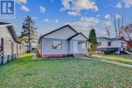 5107 54 Avenue, Ponoka