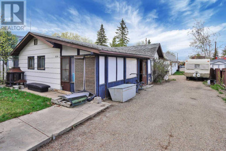 5124 50 Avenue, Sylvan Lake