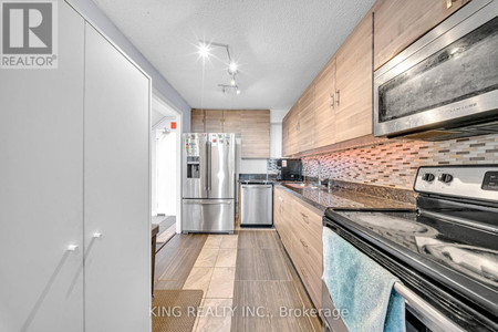 518 2121 Roche Court, Mississauga