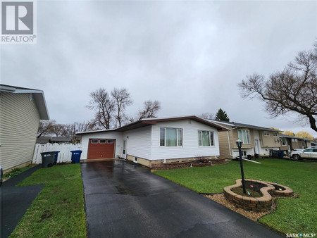 521 7th Avenue E, Assiniboia